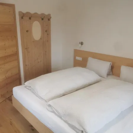 Gaestehaus Obererlacher Pensjonat