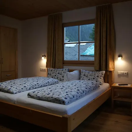 Gaestehaus Obererlacher Vendégház Obertilliach